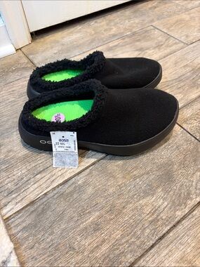 OOFOS oocoozie mule slippers men’s size 10.5 black